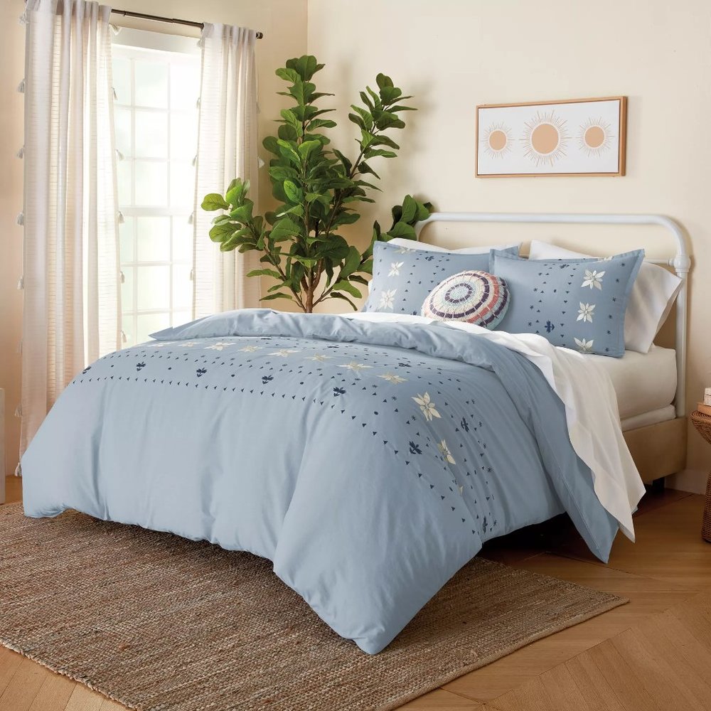 new KING Wild Sage Alana COMFORTER SET - Light Blue Embroidered Geo pattern